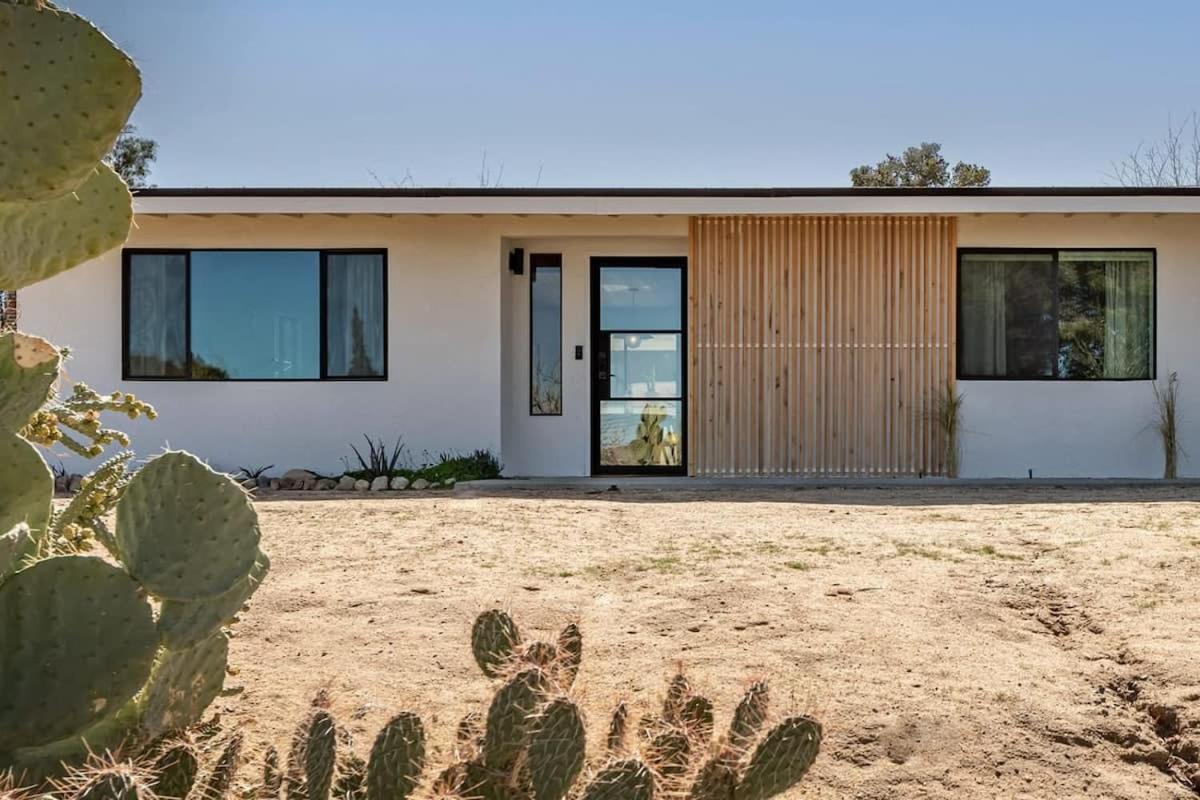 Joshua Tree - Le Tout Petit W Hot Tub Exterior photo